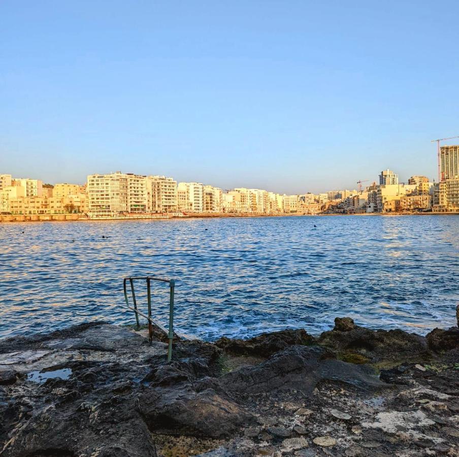 Kensington By Shmoo - 1 Minute To The Sea Lägenhet Sliema Exteriör bild