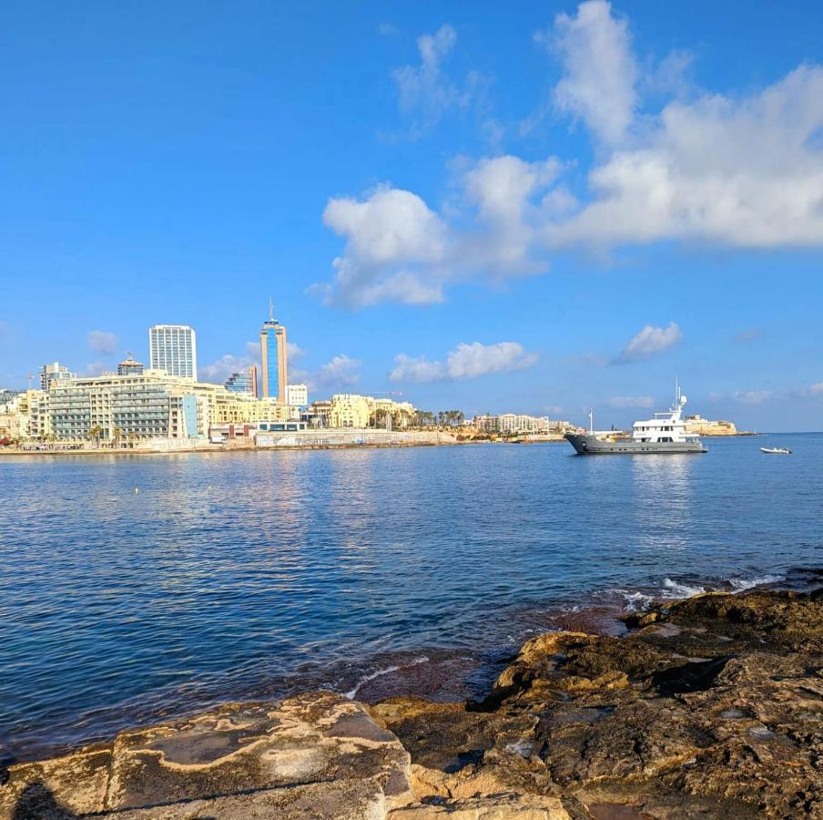 Kensington By Shmoo - 1 Minute To The Sea Lägenhet Sliema Exteriör bild